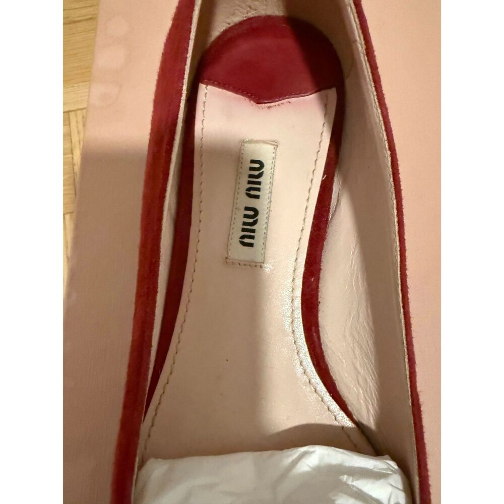 MIU MIU - Red Suede Pointy Toe Flats -  37 - Picture 2 of 6